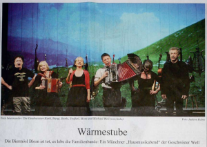 Die Süddeutsche Zeitung über die Premiere "Fein sein beinander bleibn" der Geschwister Well in den Münchner Kammerspielen
